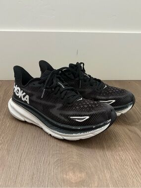 Women’s Hoka Clifton 9 Size 8